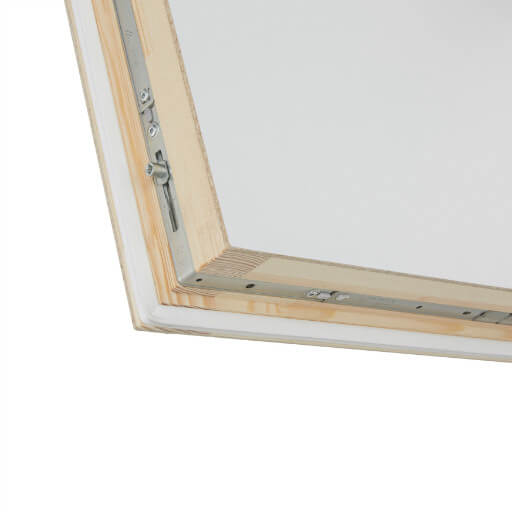 Designo hatch with 6-point locking mechanism for air tight seal Designo hatch with 6-point locking mechanism for air tight seal