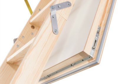 Quadro wooden loft ladder with insulated loft hatch with 4 point locking system